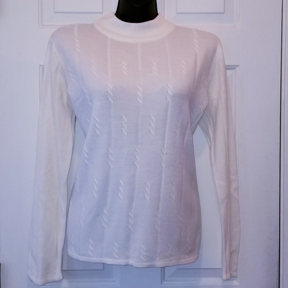 Sag Harbor Sweaters - Sag Harbor Soft, Cream Sweater M Sag Harbor Sweaters - Sag Harbor Soft, Cream Sweater M